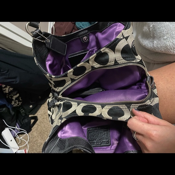 Coach purse - Picture 4 of 4